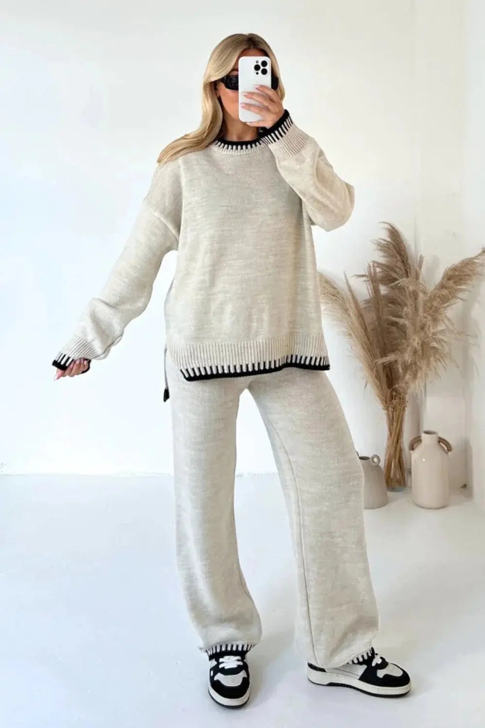 Two Piece Set Crew Neck Sweater and Knit Pants FOUR RIVAGE