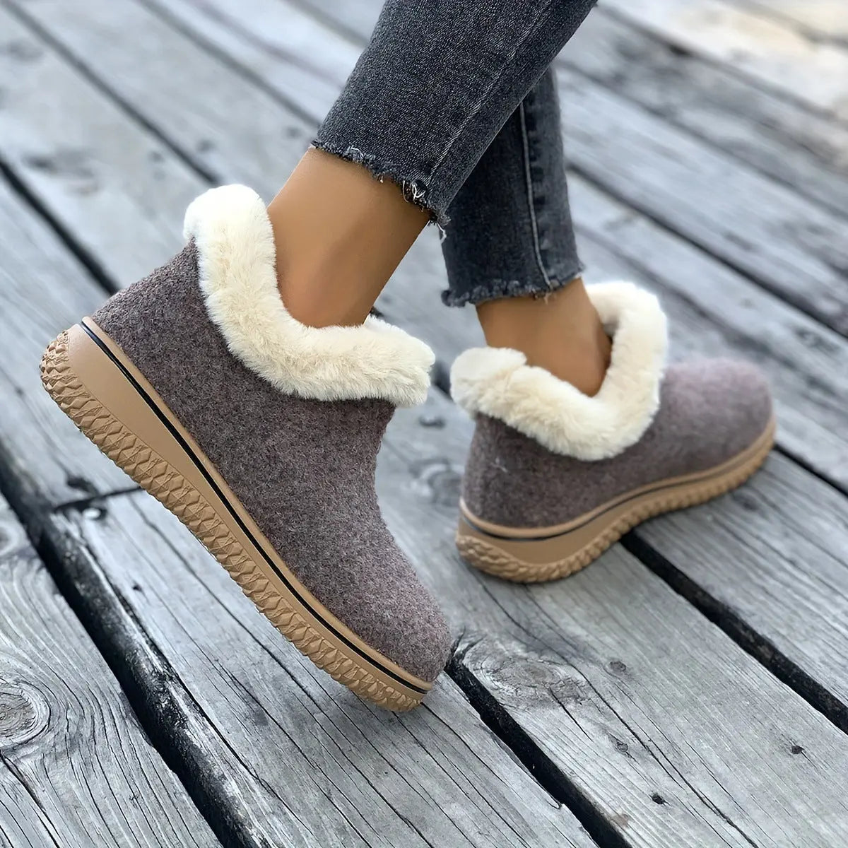 Low Heel Faux Fur Lined Slip-On Platform Snow Boots FOUR RIVAGE